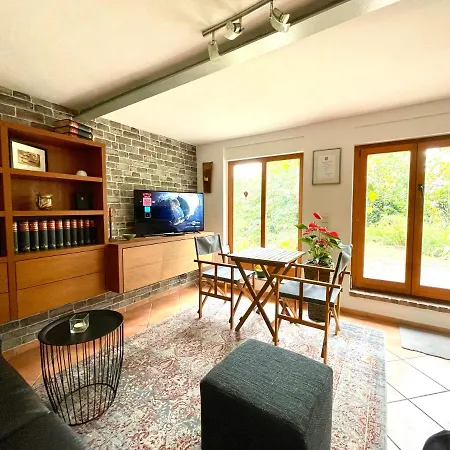 Holiday home Idyllisches Gaestehaus Fuer 2 Im Garten Roedermark
